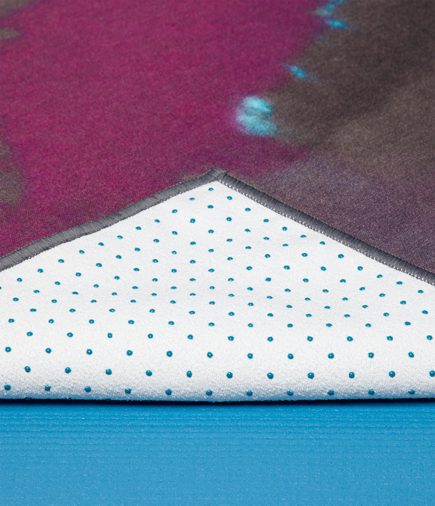 Manduka mat towel yogitoes Amethyst Vibe