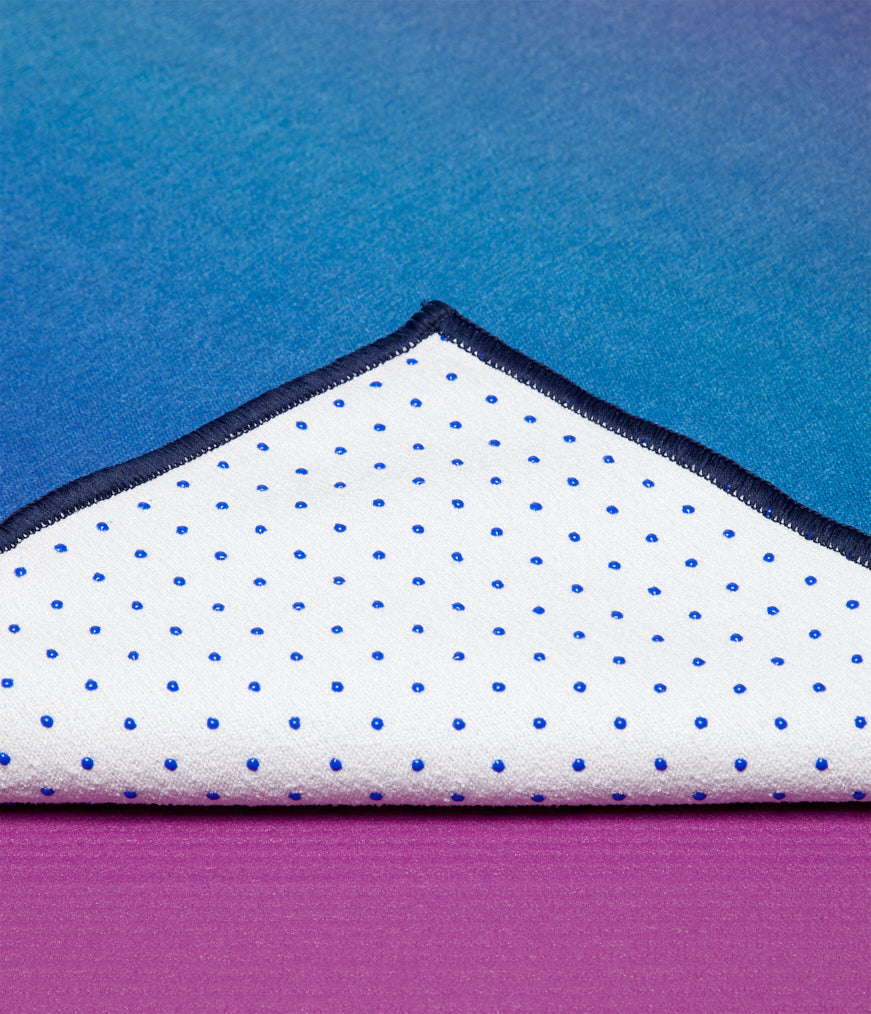 Manduka mat towel yogitoes Amethyst Array