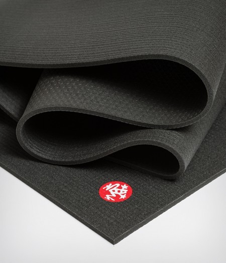 Manduka beveik tobulas PRO juodas kilimėlis jogai
